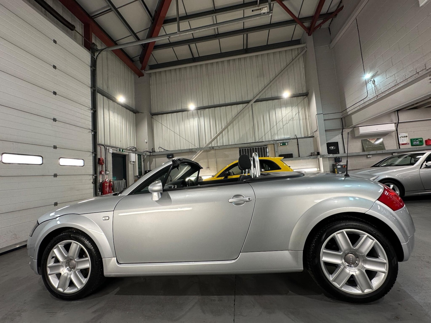 Used Audi TT 2003 for sale - 77229657: Photo 6