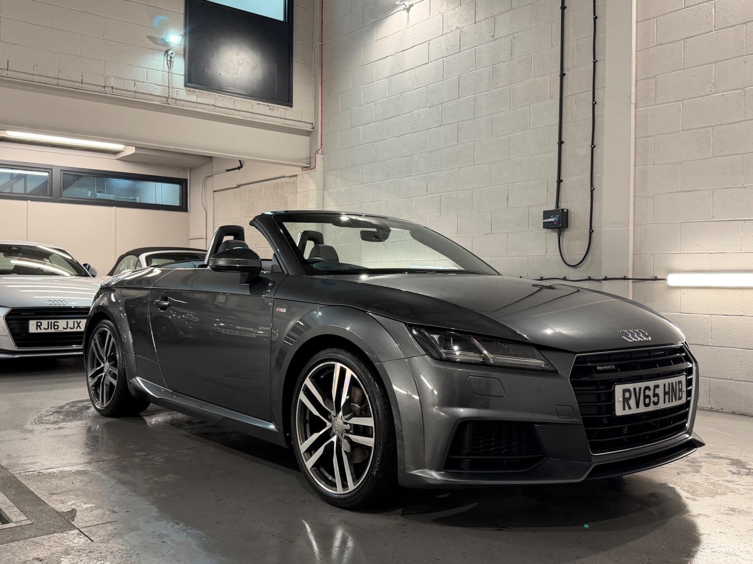 Used Audi TT 2015 for sale - 77468424: Photo 2