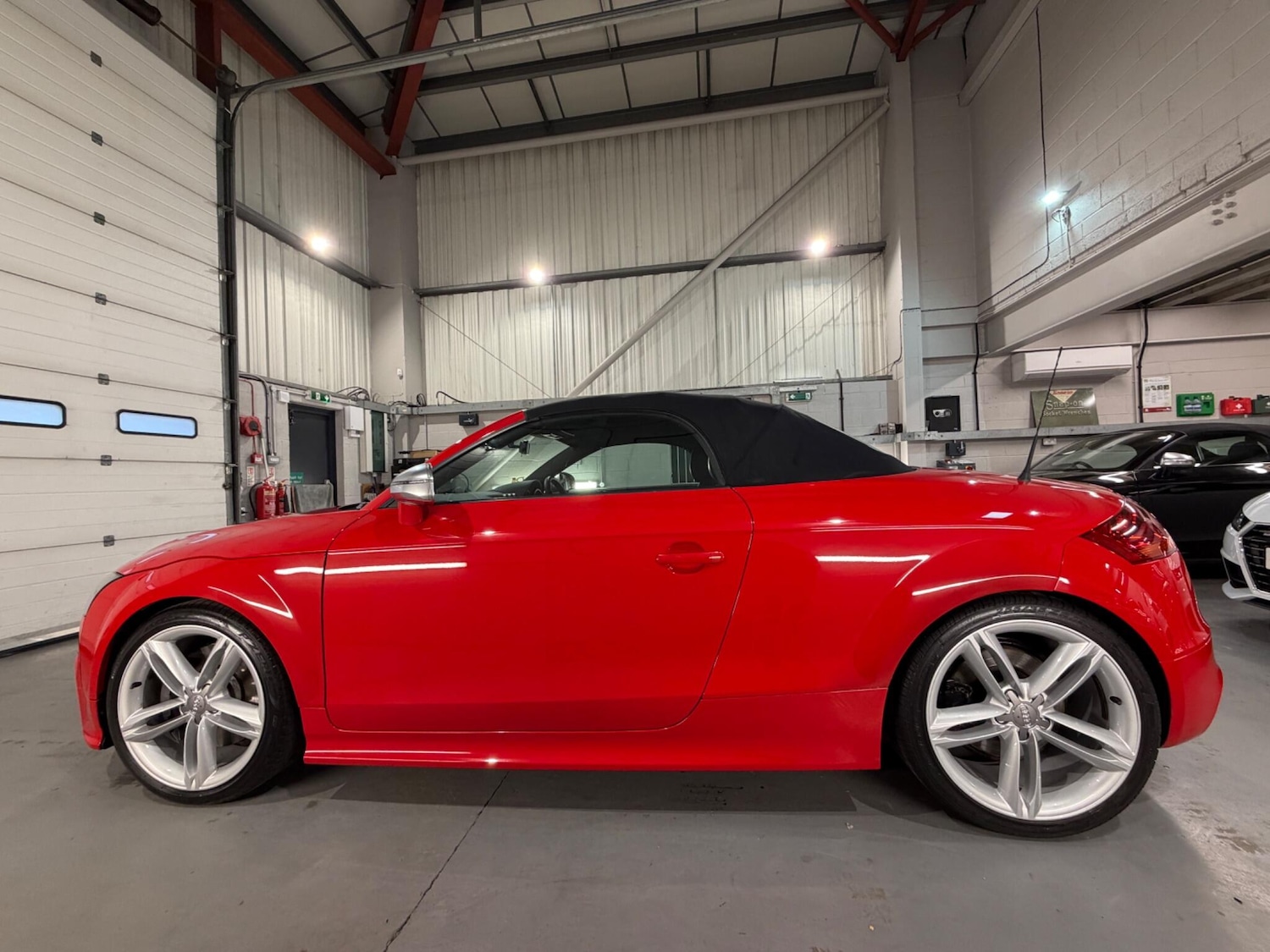 Used Audi TT 2009 for sale - 77957249: Photo 16