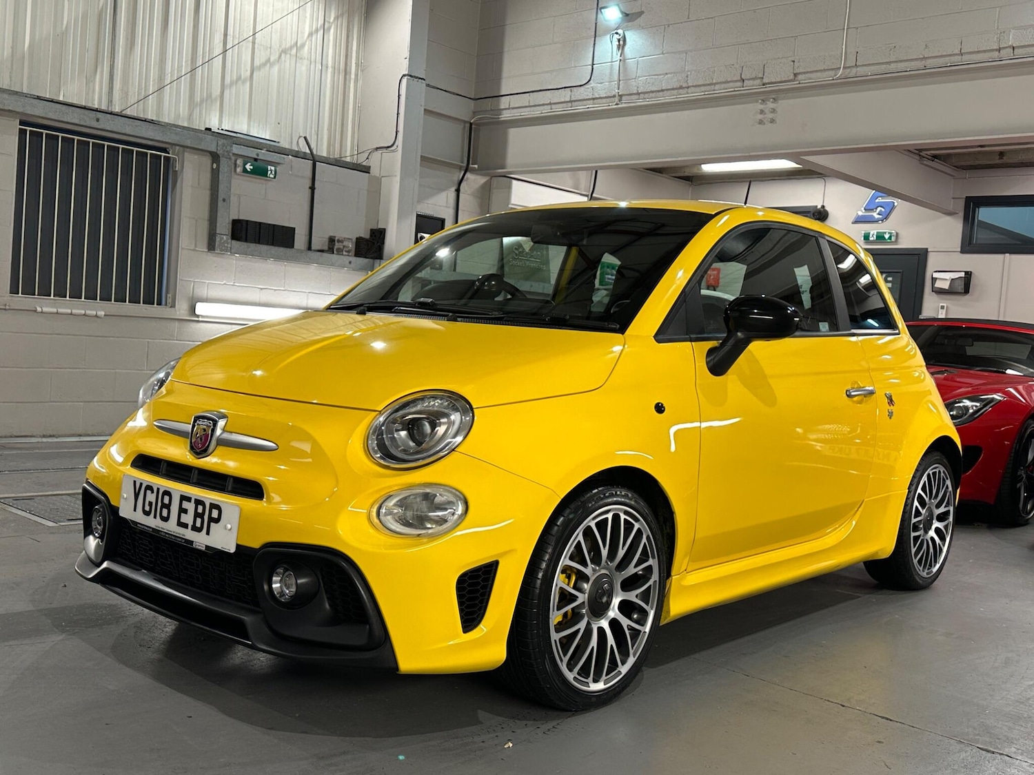 Used Abarth 595 2018 for sale - 77230353: Photo 5