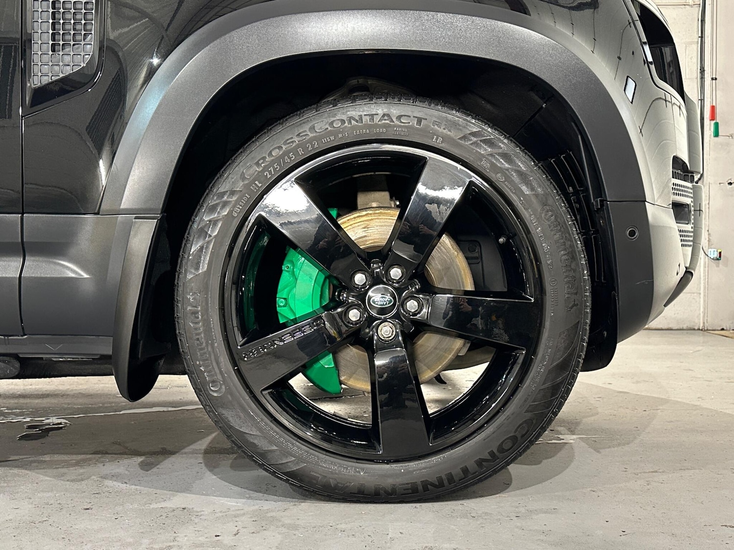 Used Land Rover Defender 2022 for sale - 77230045: Photo 11