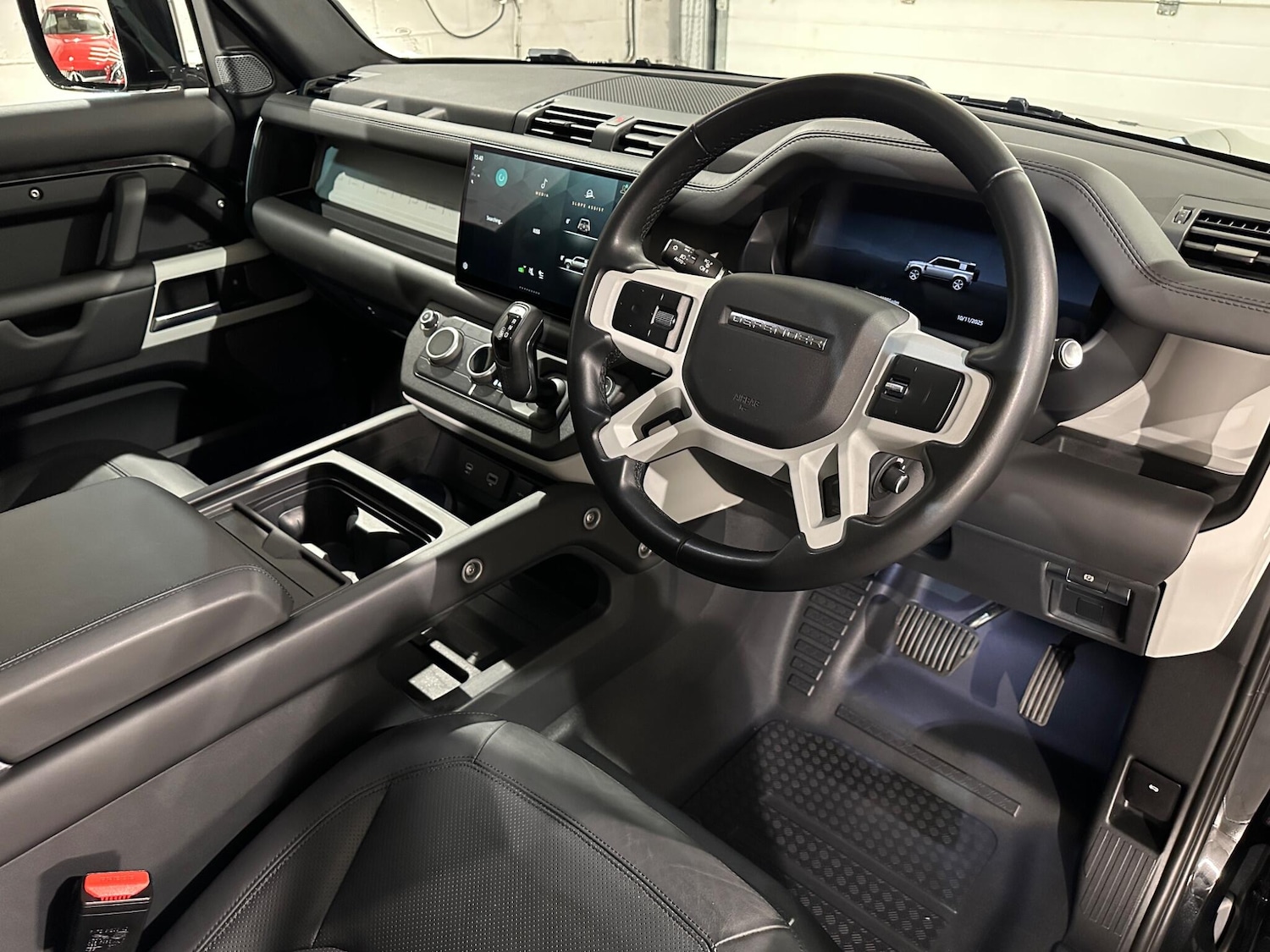 Used Land Rover Defender 2022 for sale - 77230045: Photo 12