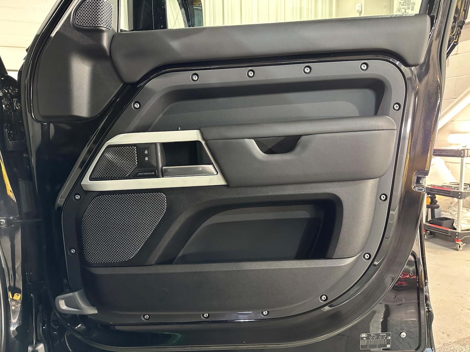 Used Land Rover Defender 2022 for sale - 77230045: Photo 15