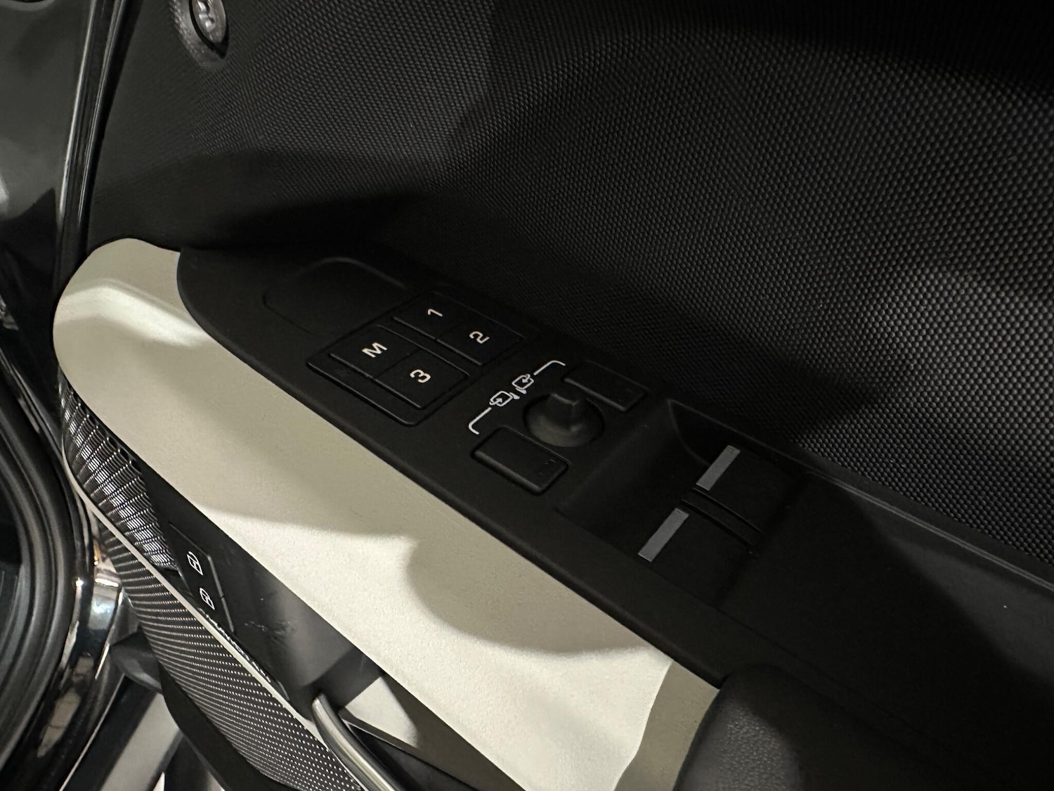 Used Land Rover Defender 2022 for sale - 77230045: Photo 27