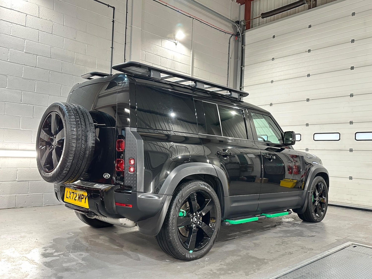 Used Land Rover Defender 2022 for sale - 77230045: Photo 9