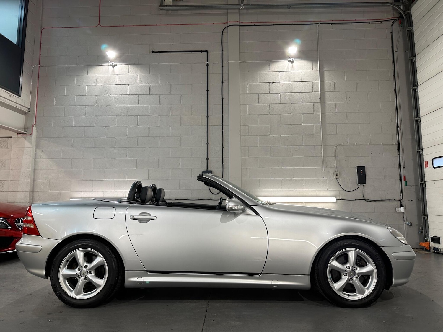 Used Mercedes-Benz SLK 2001 for sale - 77230349: Photo 10