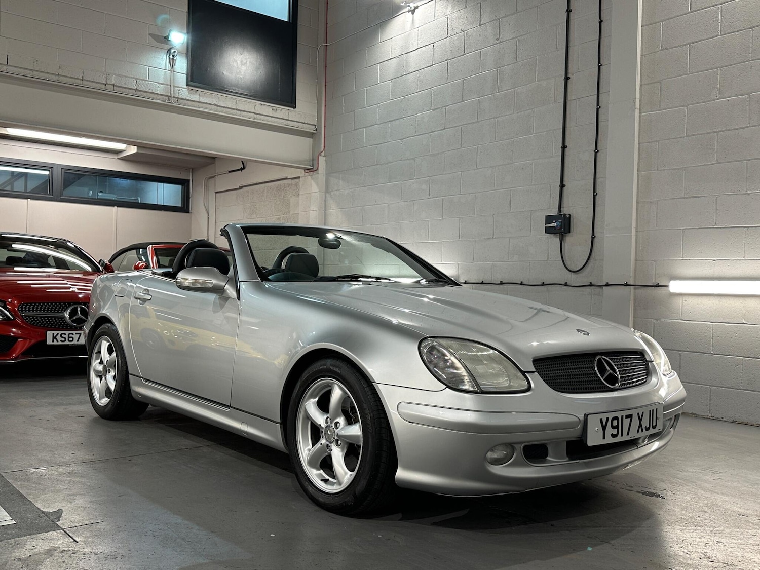 Used Mercedes-Benz SLK 2001 for sale - 77230349: Photo 2