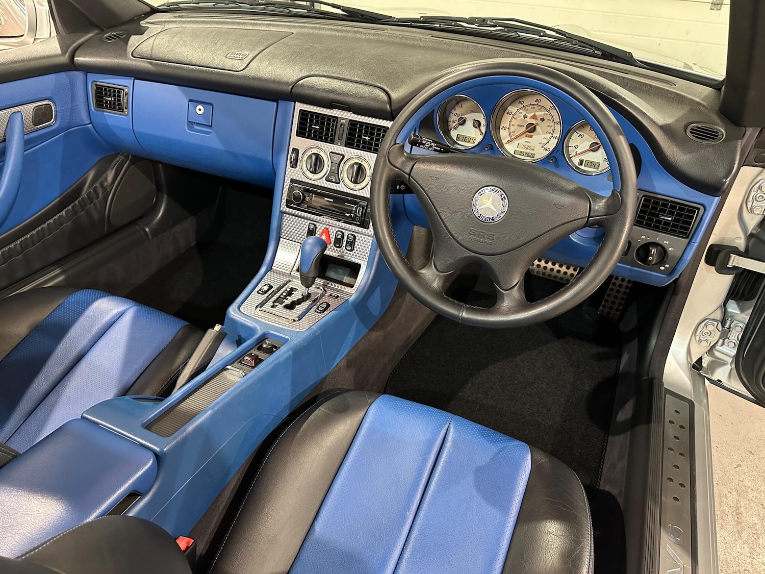 Used Mercedes-Benz SLK 2001 for sale - 77230349: Photo 24