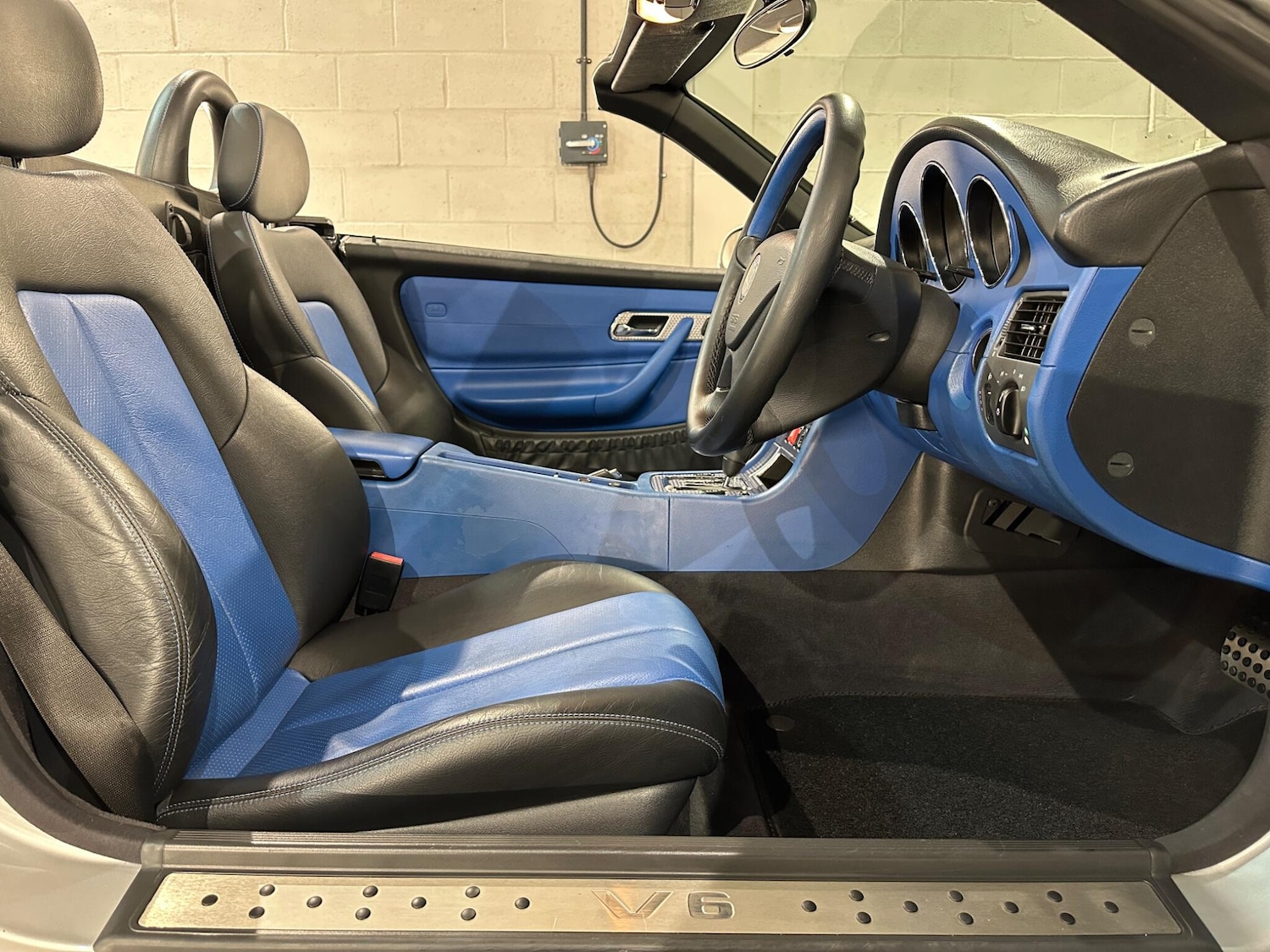 Used Mercedes-Benz SLK 2001 for sale - 77230349: Photo 25