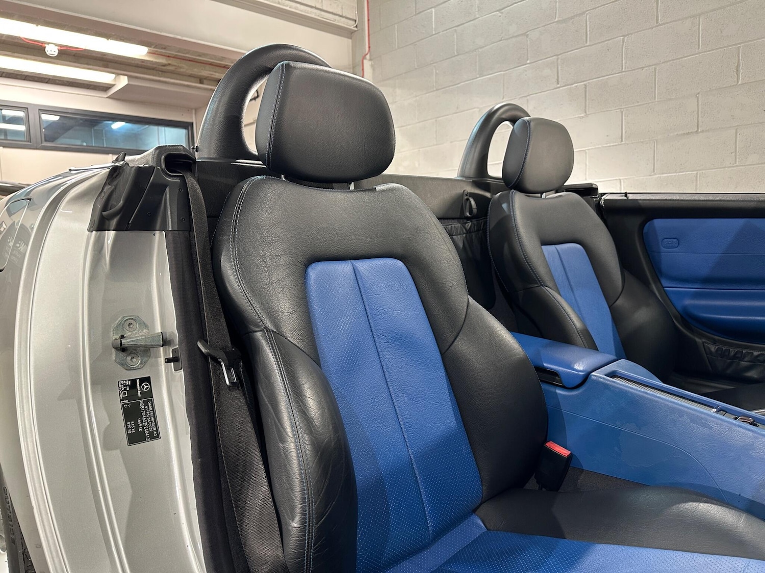 Used Mercedes-Benz SLK 2001 for sale - 77230349: Photo 26