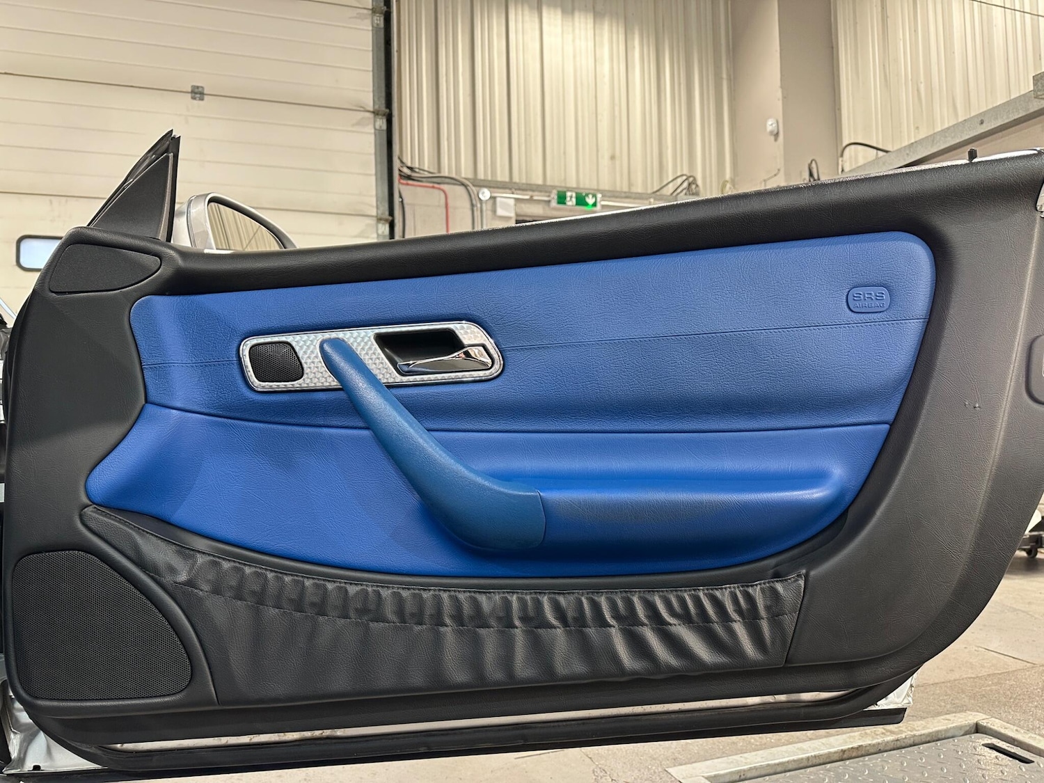 Used Mercedes-Benz SLK 2001 for sale - 77230349: Photo 27