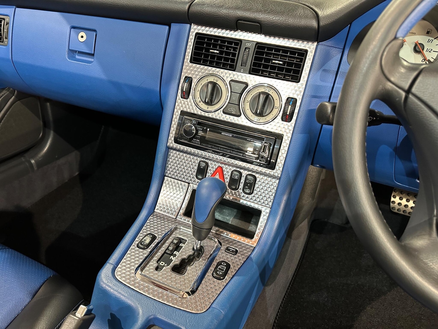 Used Mercedes-Benz SLK 2001 for sale - 77230349: Photo 33