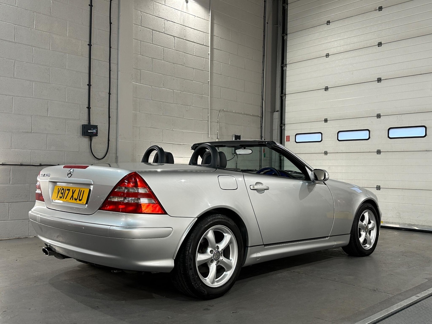 Used Mercedes-Benz SLK 2001 for sale - 77230349: Photo 9