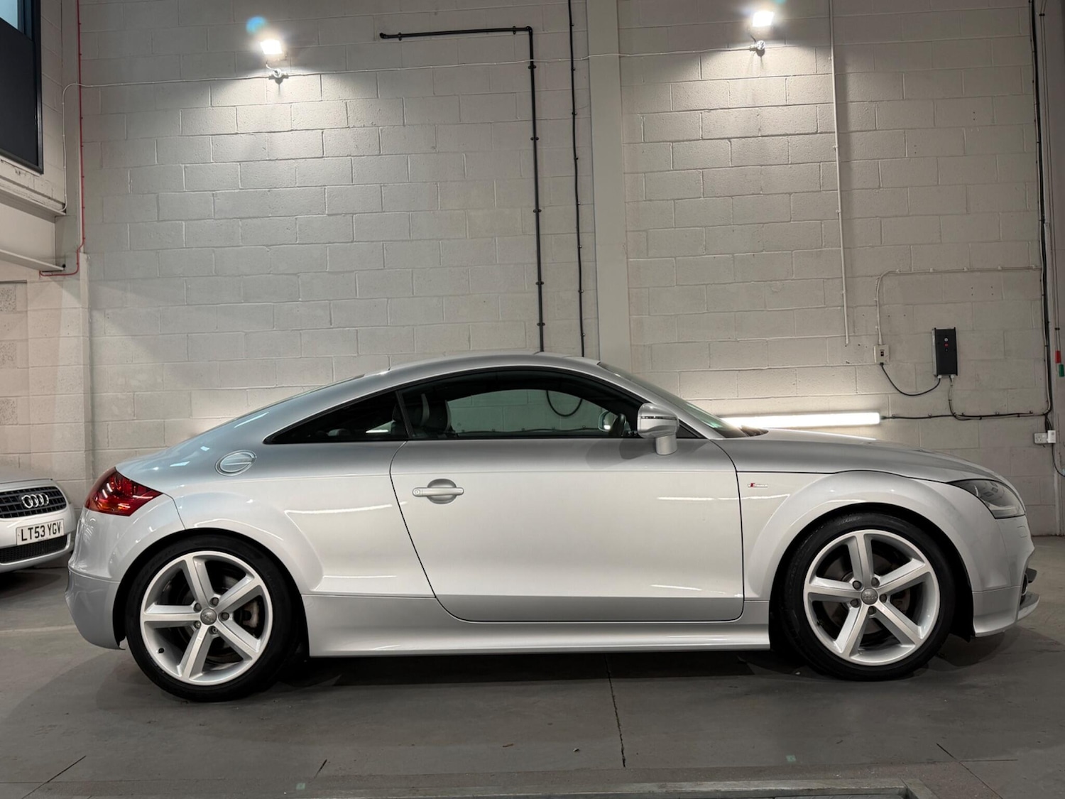 Used Audi TT 2010 for sale - 77598957: Photo 10