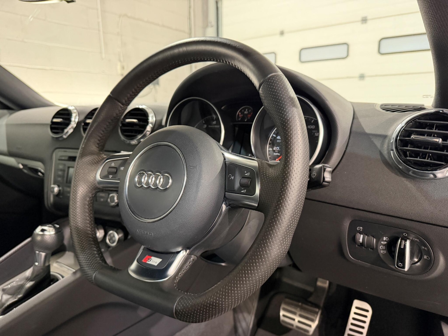 Used Audi TT 2010 for sale - 77598957: Photo 23