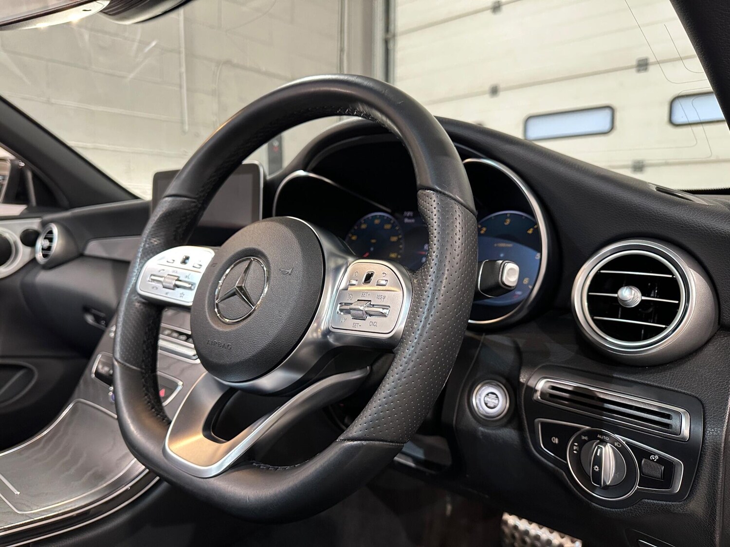 Used Mercedes-Benz C Class 2020 for sale - 77230328: Photo 32