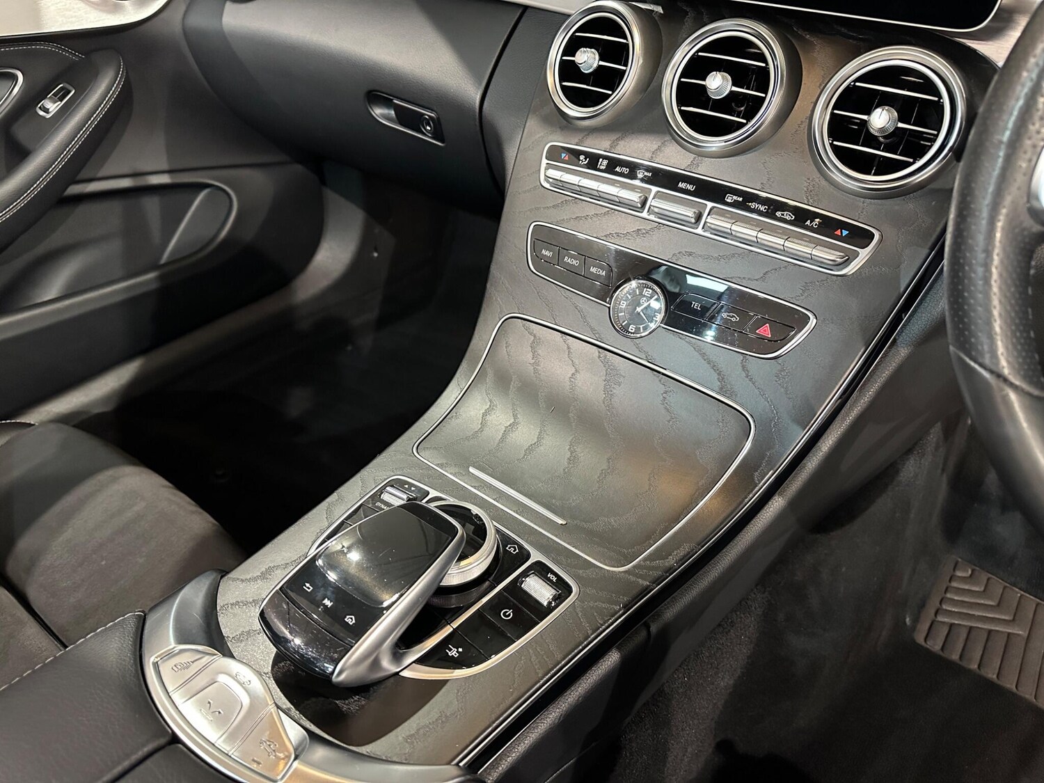 Used Mercedes-Benz C Class 2020 for sale - 77230328: Photo 34