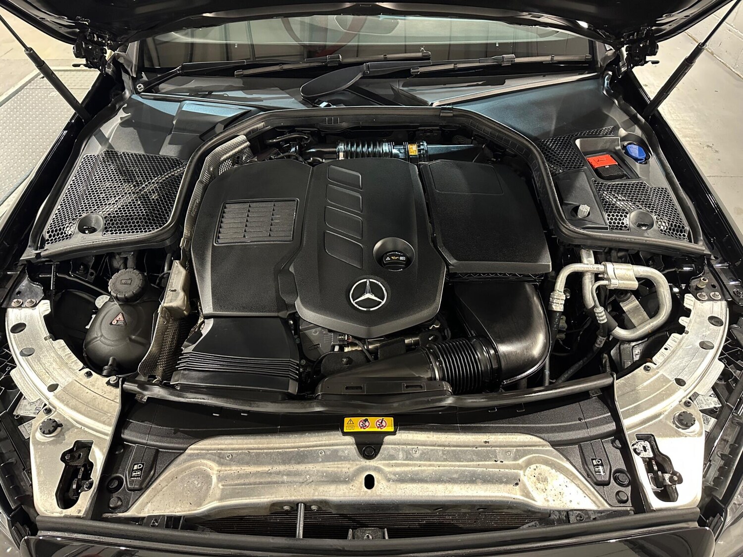 Used Mercedes-Benz C Class 2020 for sale - 77230328: Photo 40