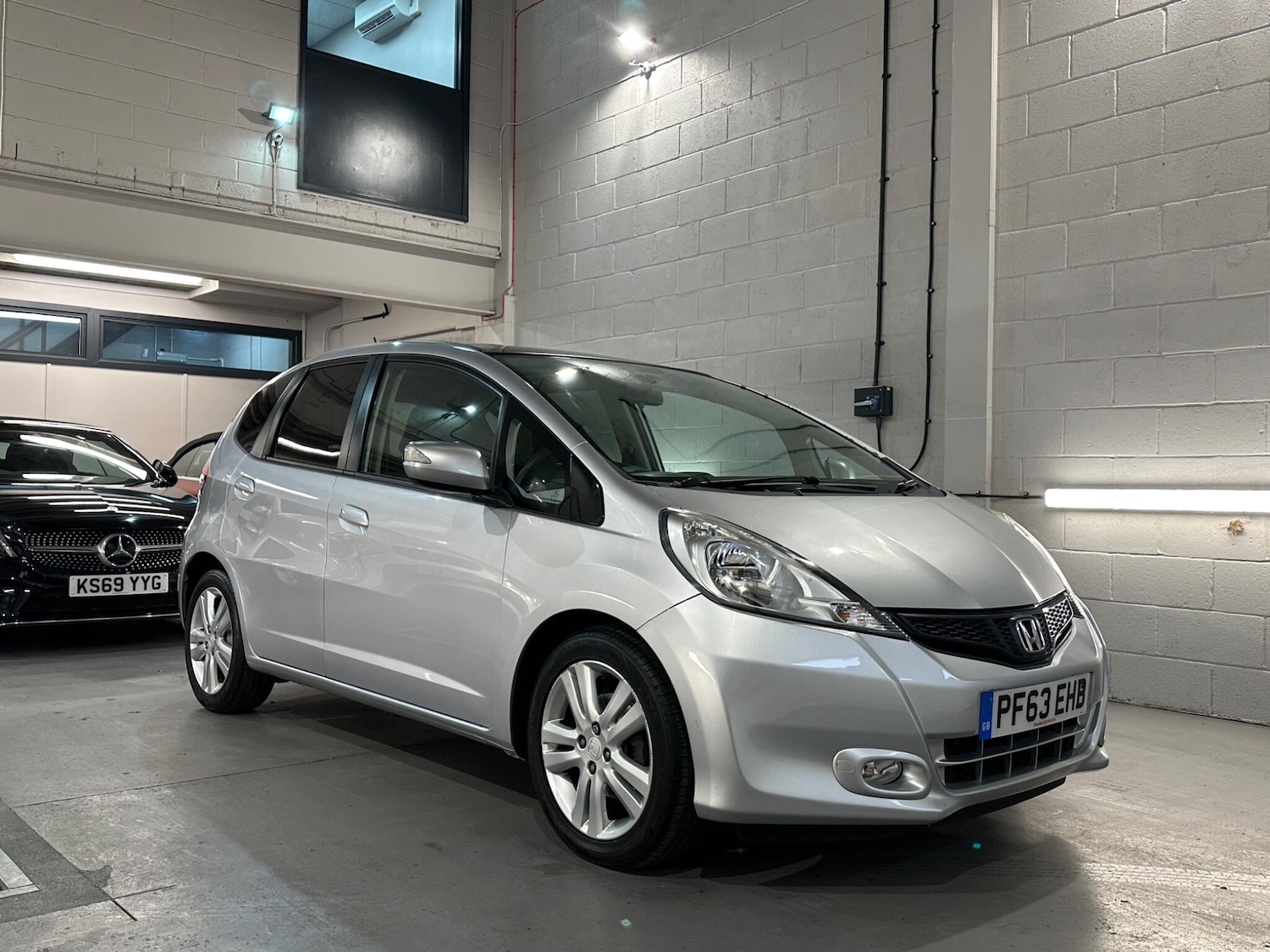 Used Honda Jazz 2014 for sale - 77229252: Photo 2