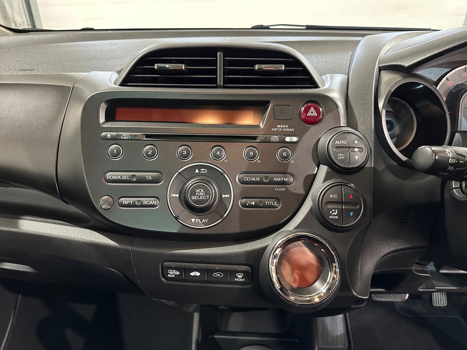 Used Honda Jazz 2014 for sale - 77229252: Photo 25