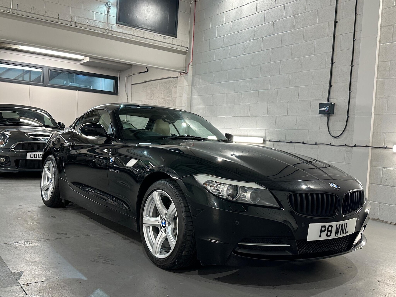 Used BMW Z4 2009 for sale - 77230281: Photo 12