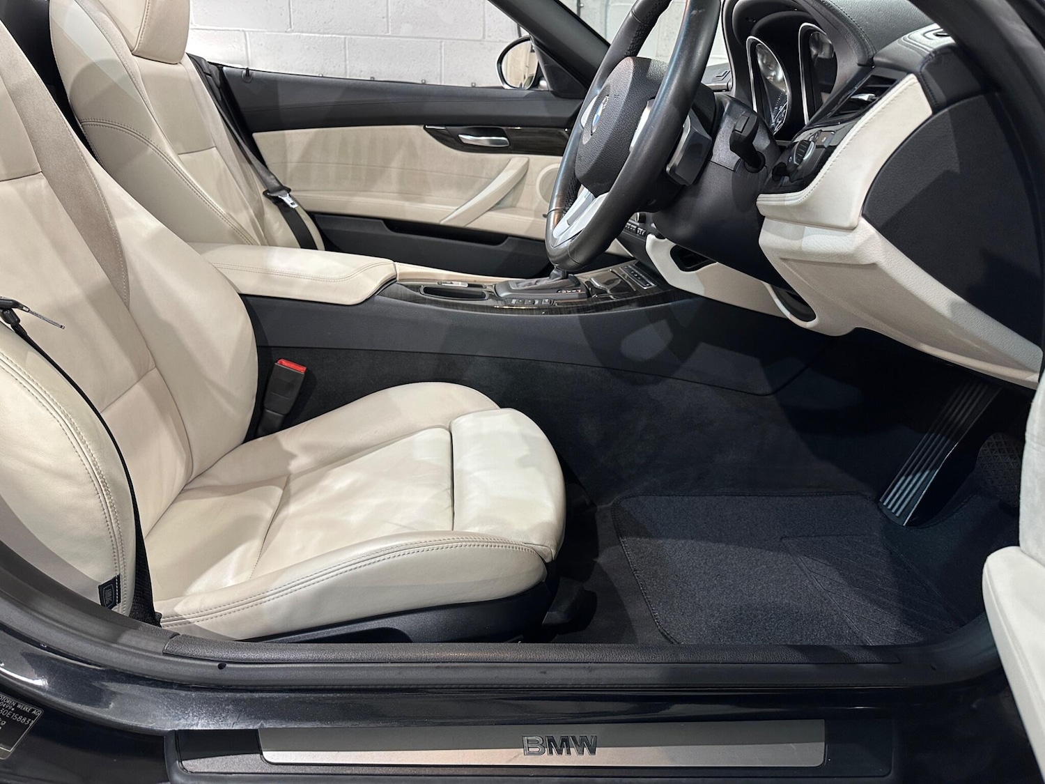 Used BMW Z4 2009 for sale - 77230281: Photo 24