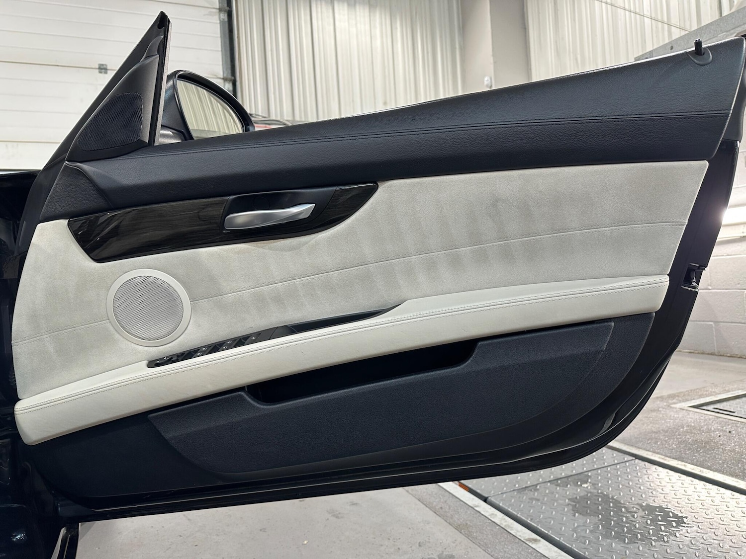 Used BMW Z4 2009 for sale - 77230281: Photo 26