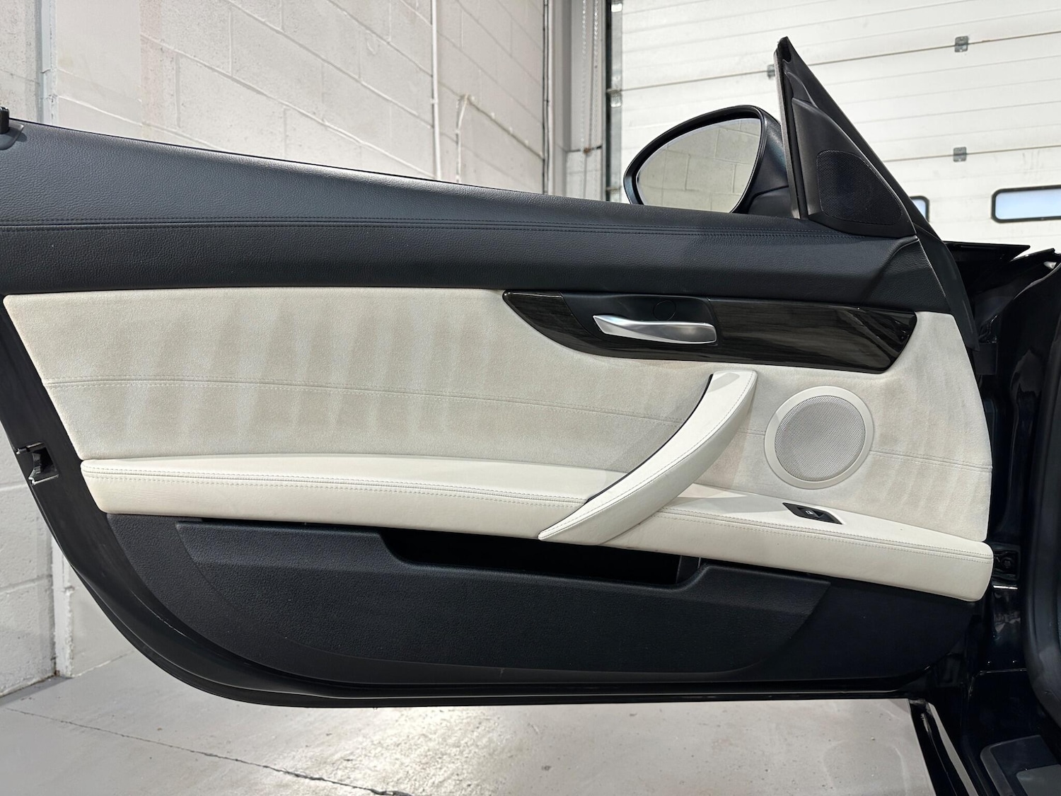 Used BMW Z4 2009 for sale - 77230281: Photo 30