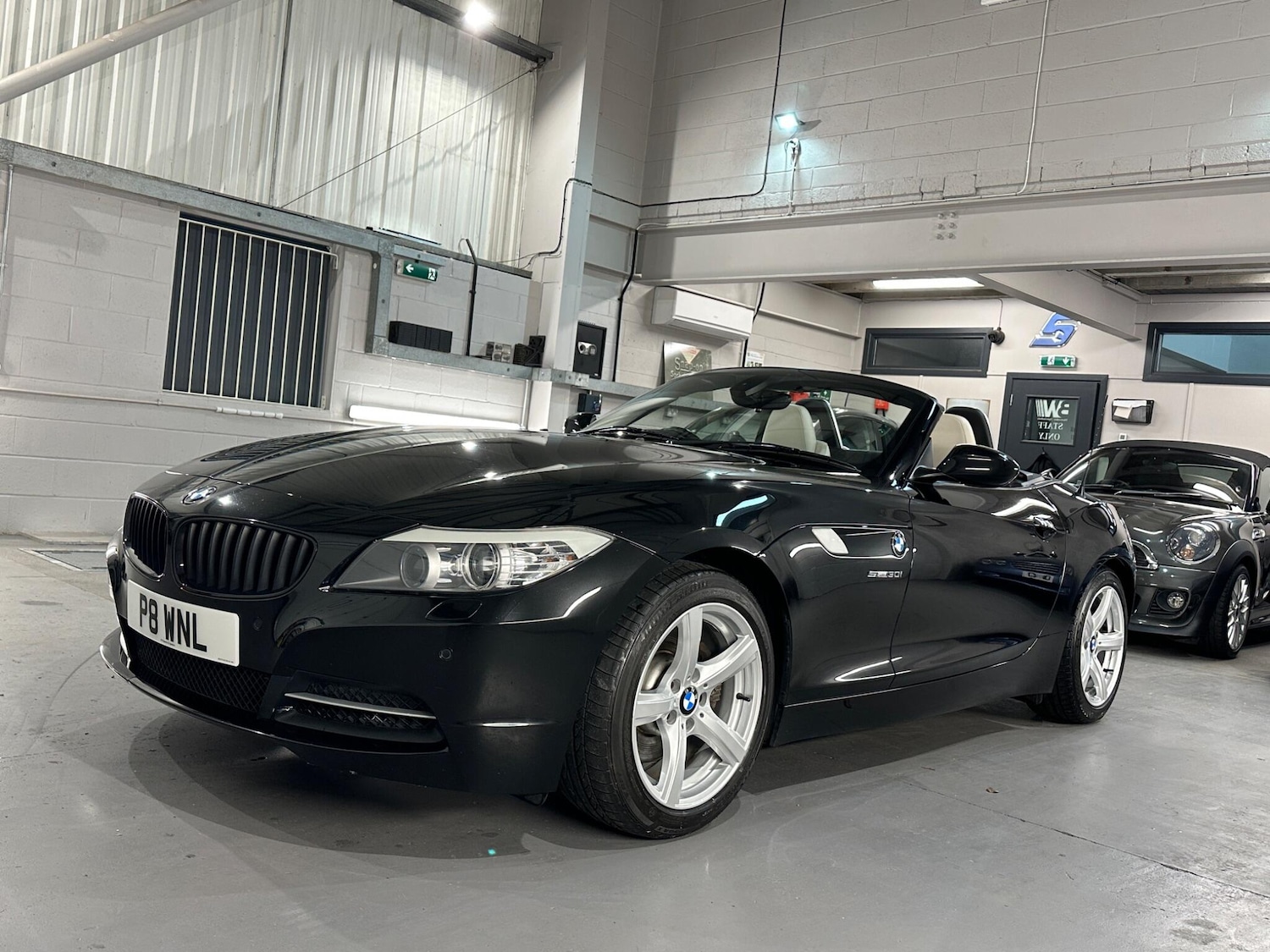Used BMW Z4 2009 for sale - 77230281: Photo 5