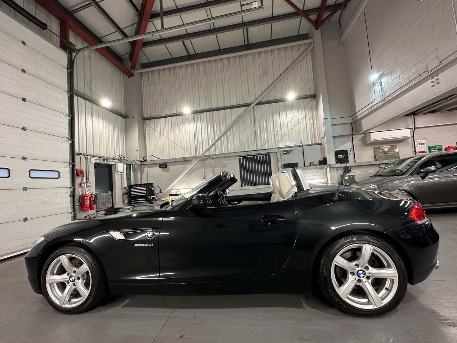 Used BMW Z4 2009 for sale - 77230281: Photo 6