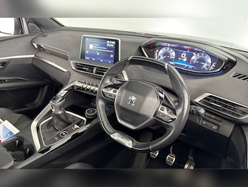 Used Peugeot 5008 2018 for sale - 76430924: Photo