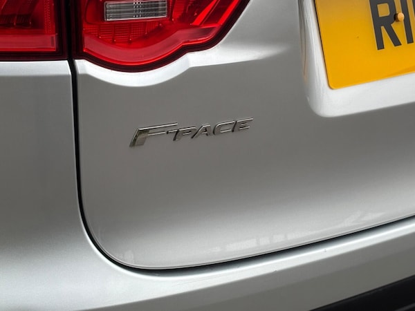Used Jaguar F-Pace 2016 for sale - 76250684: Photo 21