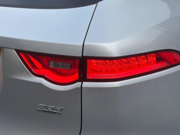 Used Jaguar F-Pace 2016 for sale - 76250684: Photo 33