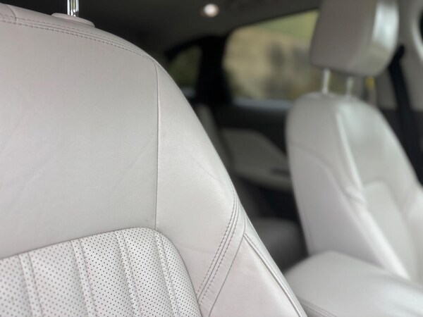 Used Jaguar F-Pace 2016 for sale - 76250684: Photo 43