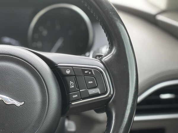 Used Jaguar F-Pace 2016 for sale - 76250684: Photo 52