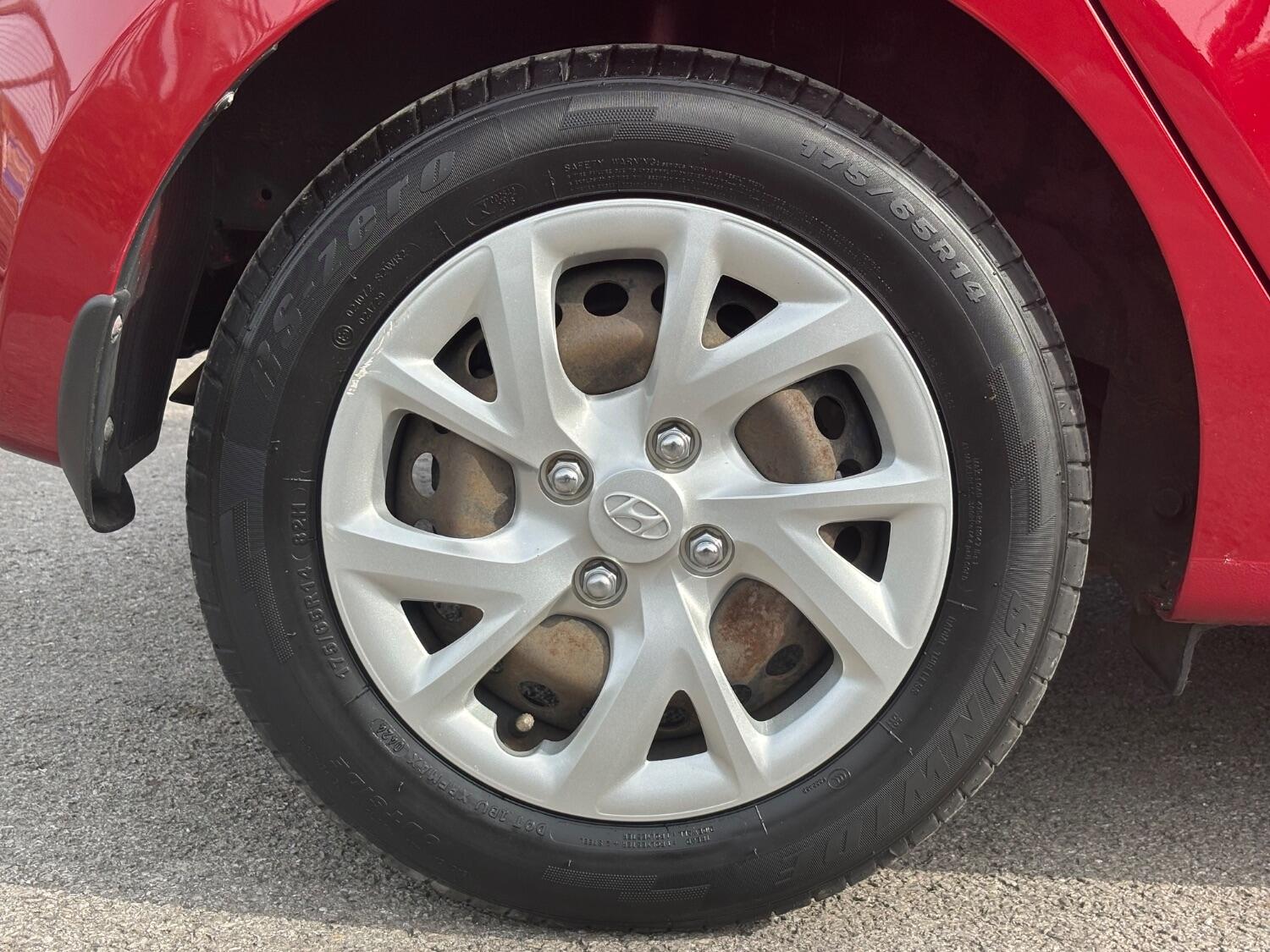 Used Hyundai i10 2017 for sale - 76317424: Photo 13