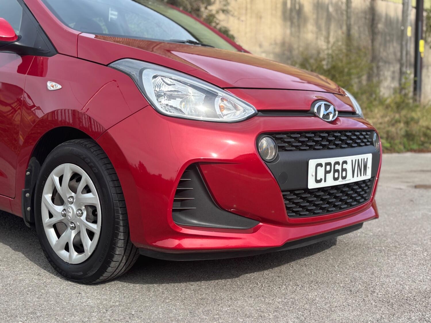 Used Hyundai i10 2017 for sale - 76317424: Photo 14