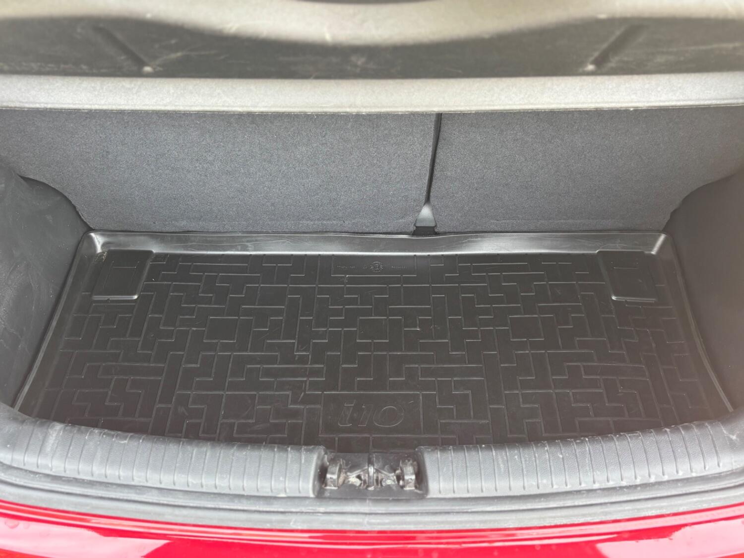 Used Hyundai i10 2017 for sale - 76317424: Photo 16