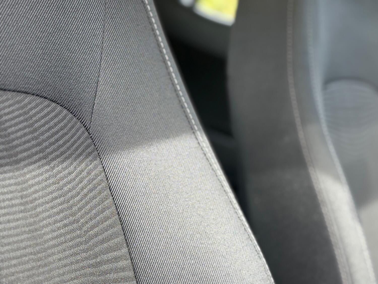 Used Hyundai i10 2017 for sale - 76317424: Photo 18