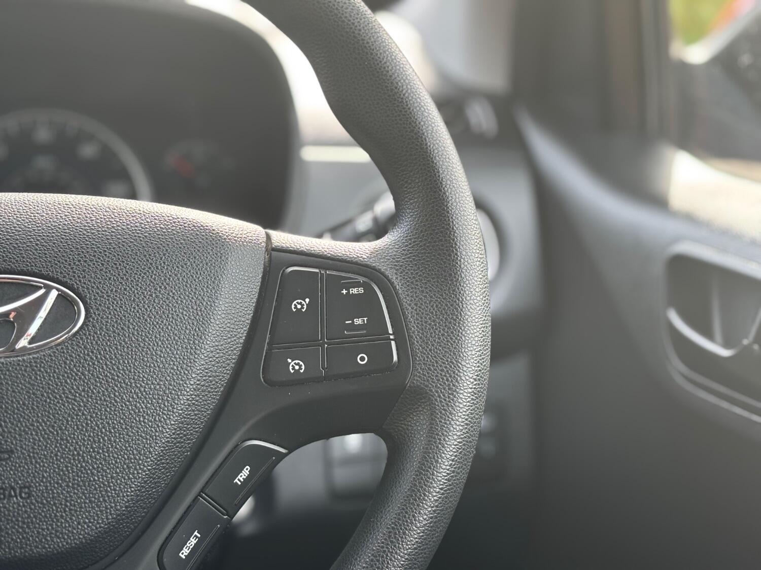 Used Hyundai i10 2017 for sale - 76317424: Photo 23