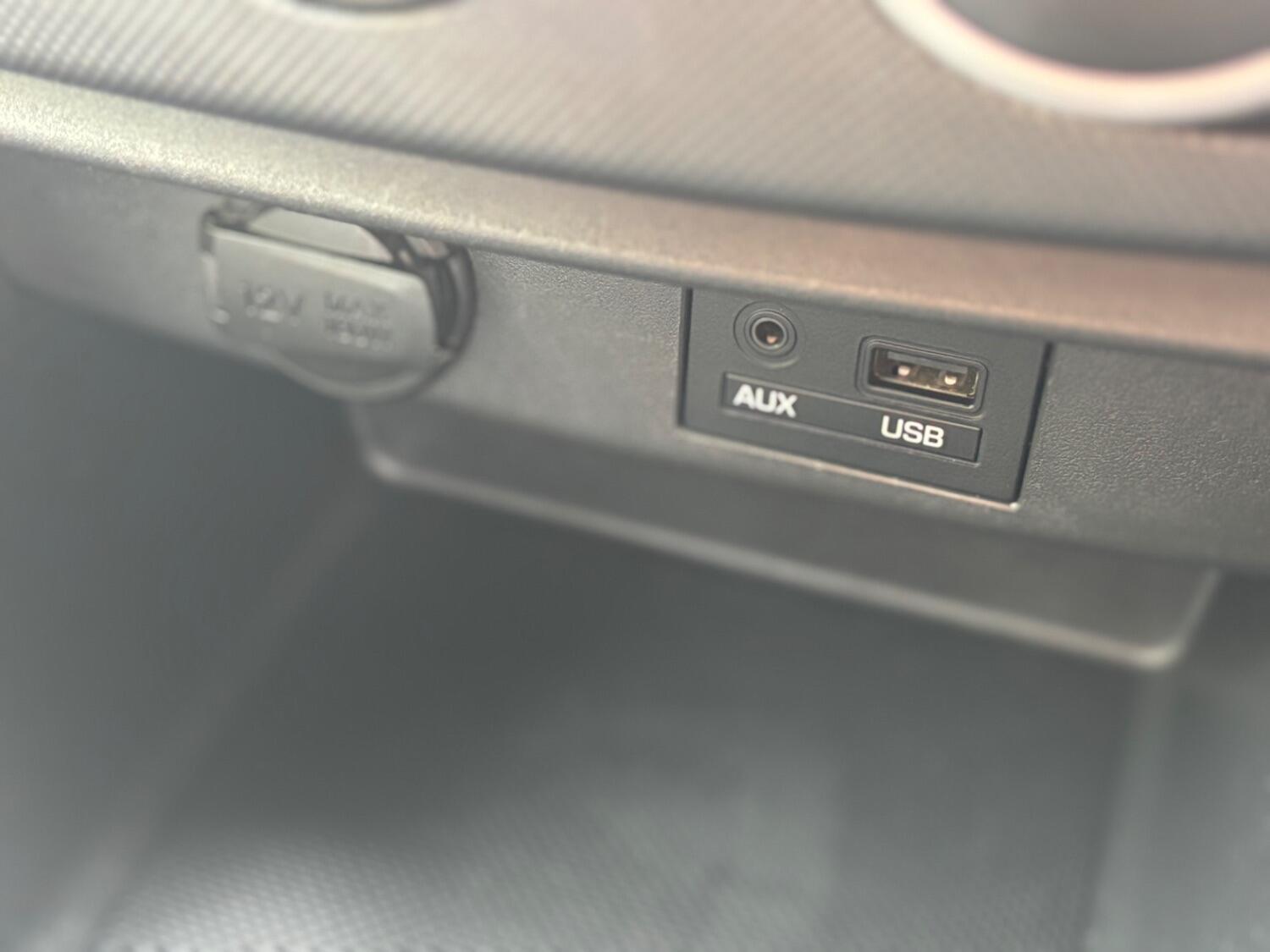 Used Hyundai i10 2017 for sale - 76317424: Photo 27
