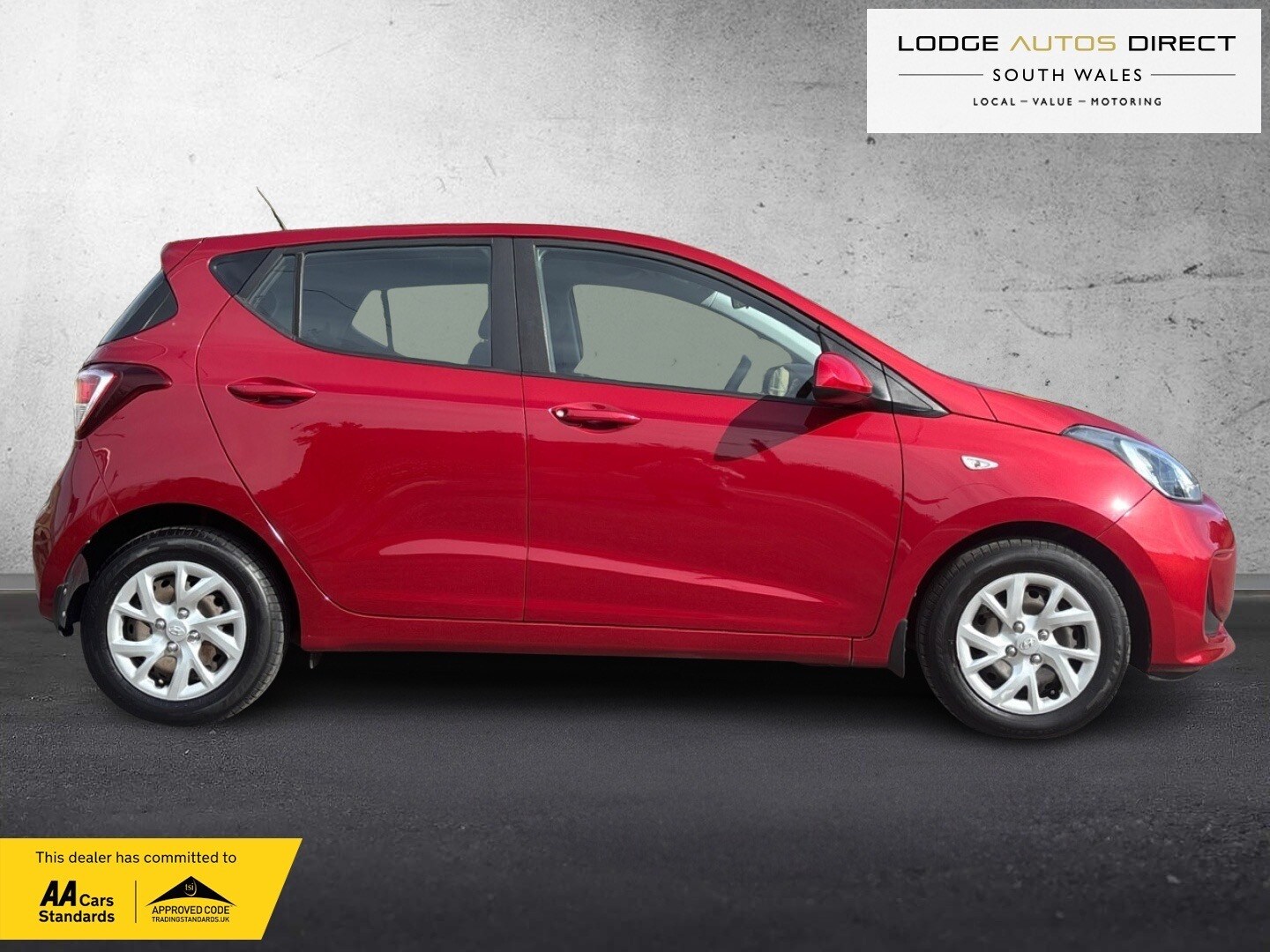 Used Hyundai i10 2017 for sale - 76317424: Photo 9
