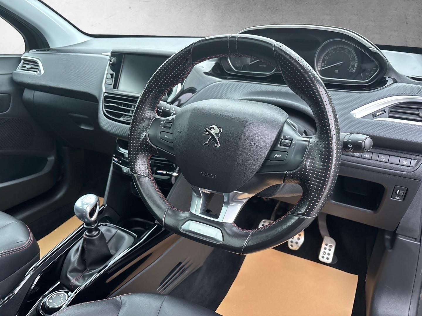 Used Peugeot 2008 2018 for sale - 77084273: Photo 10