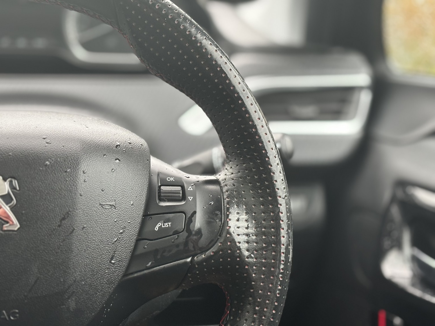 Used Peugeot 2008 2018 for sale - 77084273: Photo 30