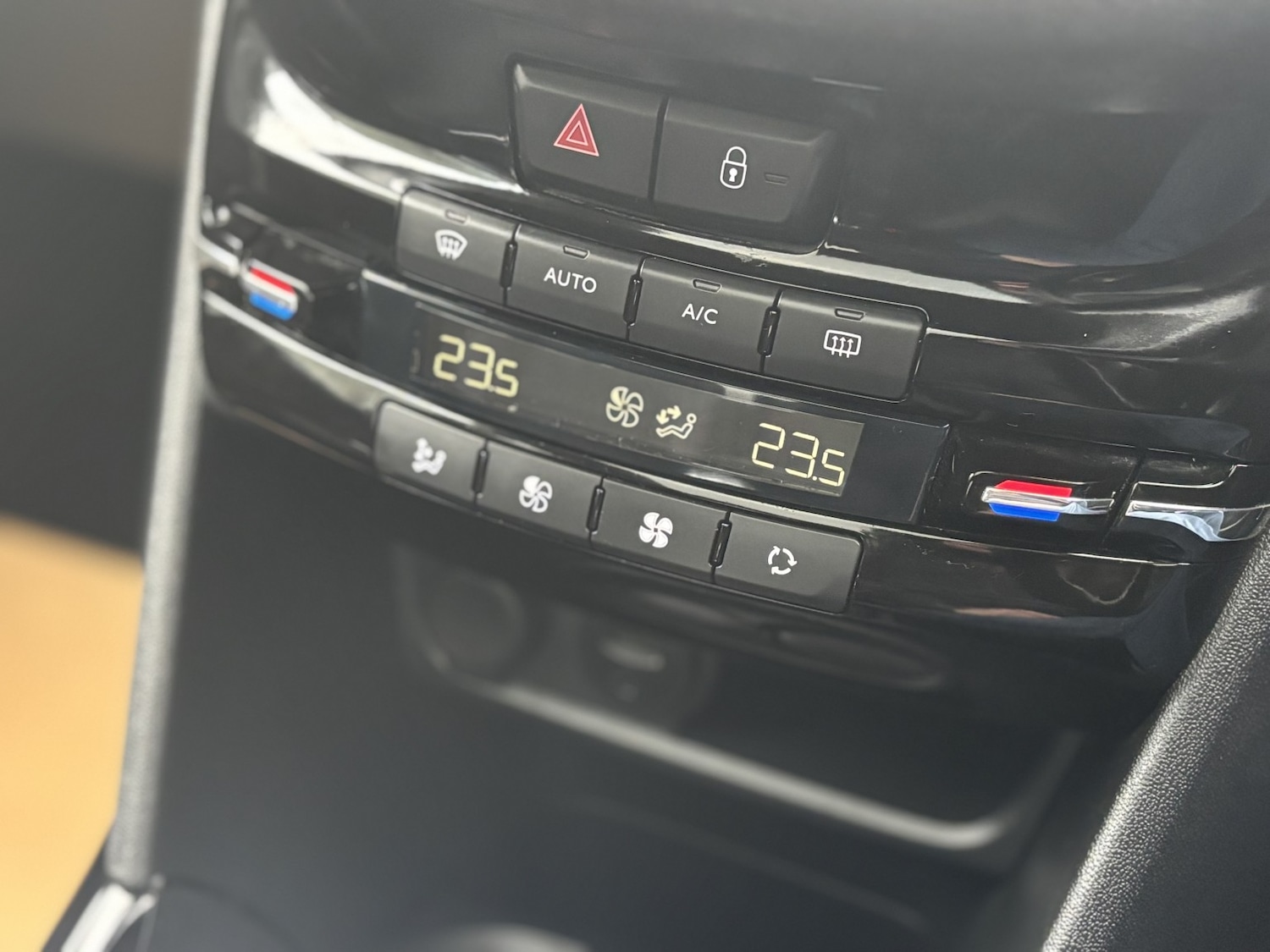 Used Peugeot 2008 2018 for sale - 77084273: Photo 35