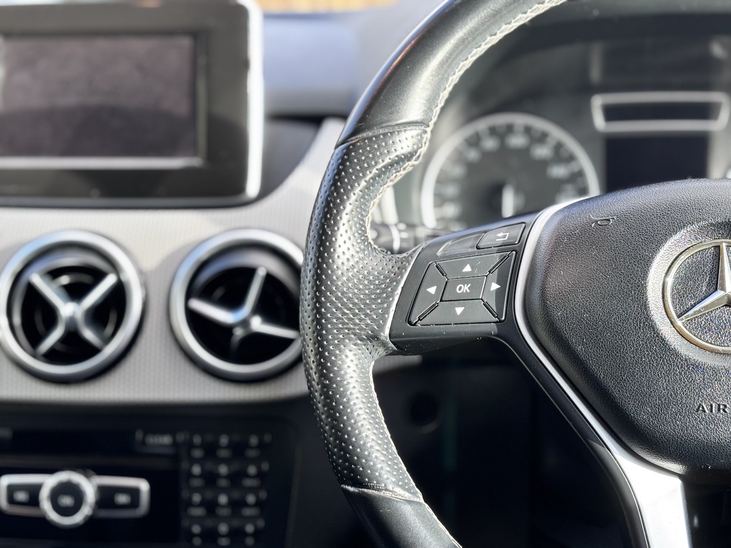 Used Mercedes-Benz B Class 2014 for sale - 77830155: Photo 31