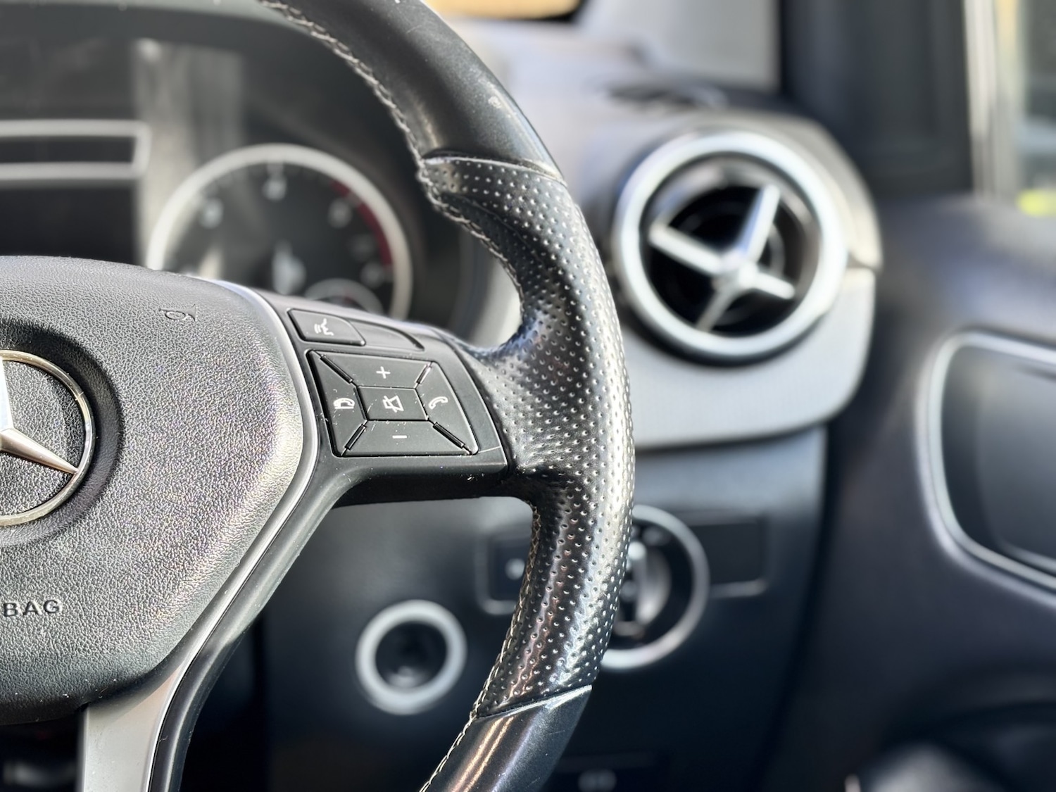 Used Mercedes-Benz B Class 2014 for sale - 77830155: Photo 32