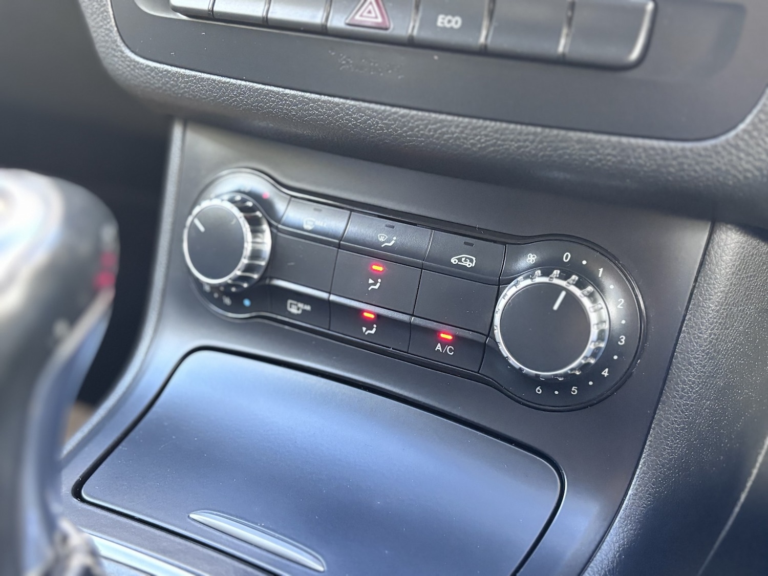 Used Mercedes-Benz B Class 2014 for sale - 77830155: Photo 39