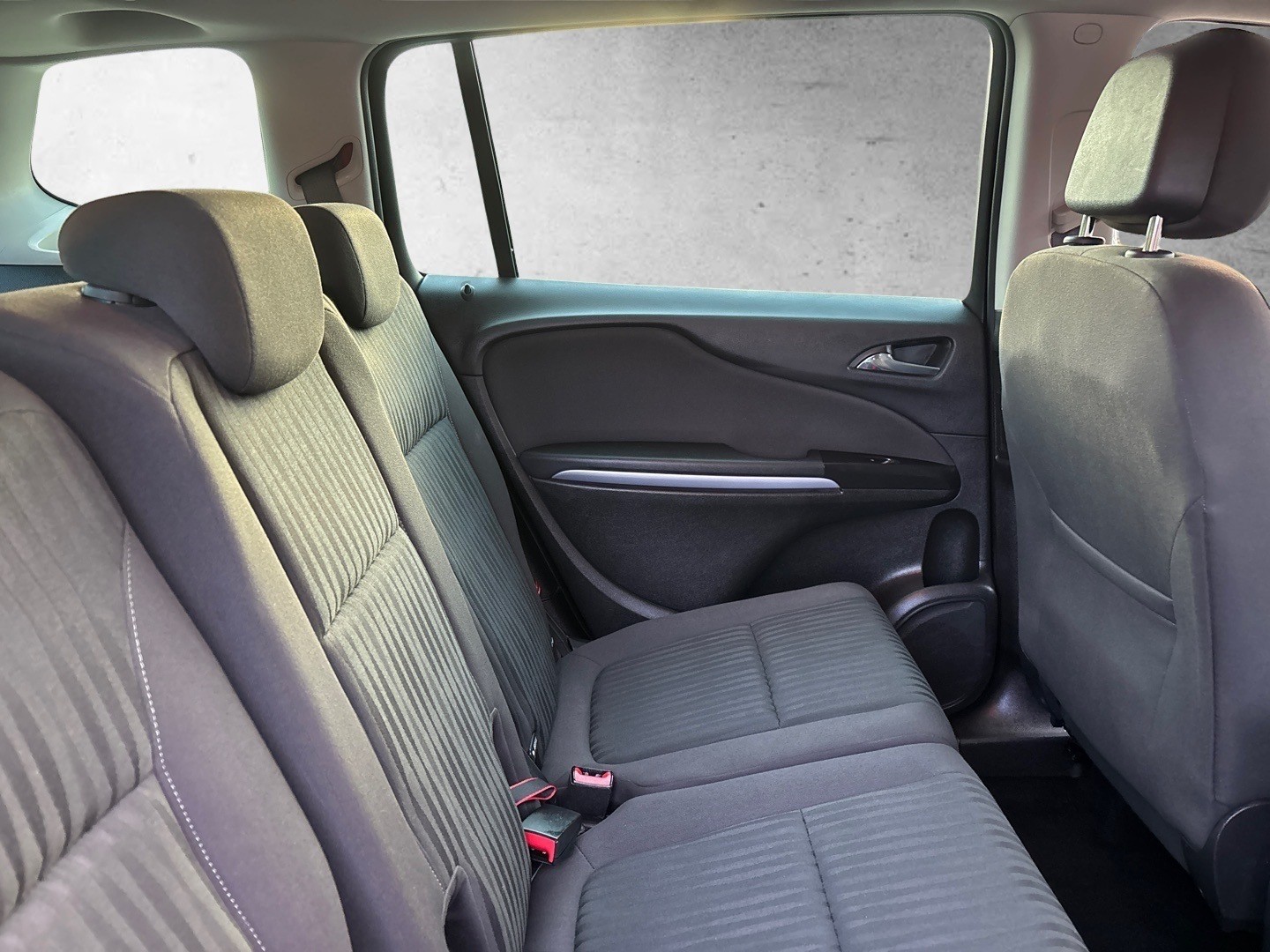 Used Vauxhall Zafira 2015 for sale - 77258572: Photo 14