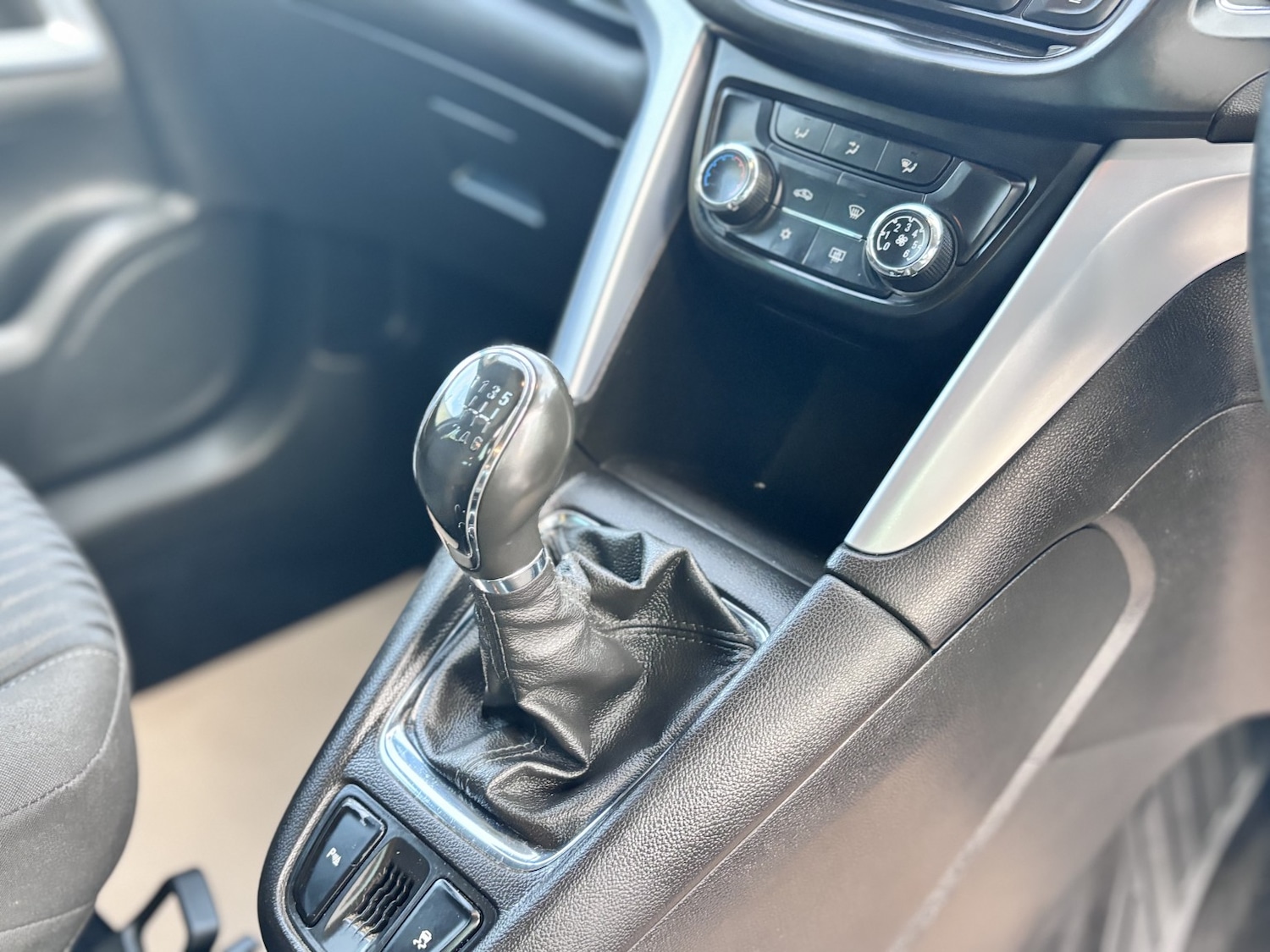 Used Vauxhall Zafira 2015 for sale - 77258572: Photo 32